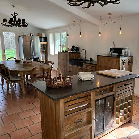 La Cheneraie De Tomelou - Belle Propriete Avec Piscine Chauffee Et Gardien Grignols (Gironde)