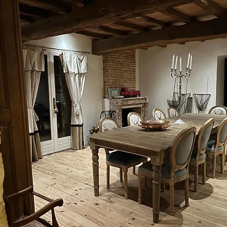 La Cheneraie De Tomelou - Belle Propriete Avec Piscine Chauffee Et Gardien Grignols (Gironde)
